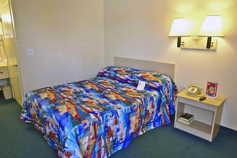 Motel 6-Harbor City, Ca - Los Angeles Carson Room photo